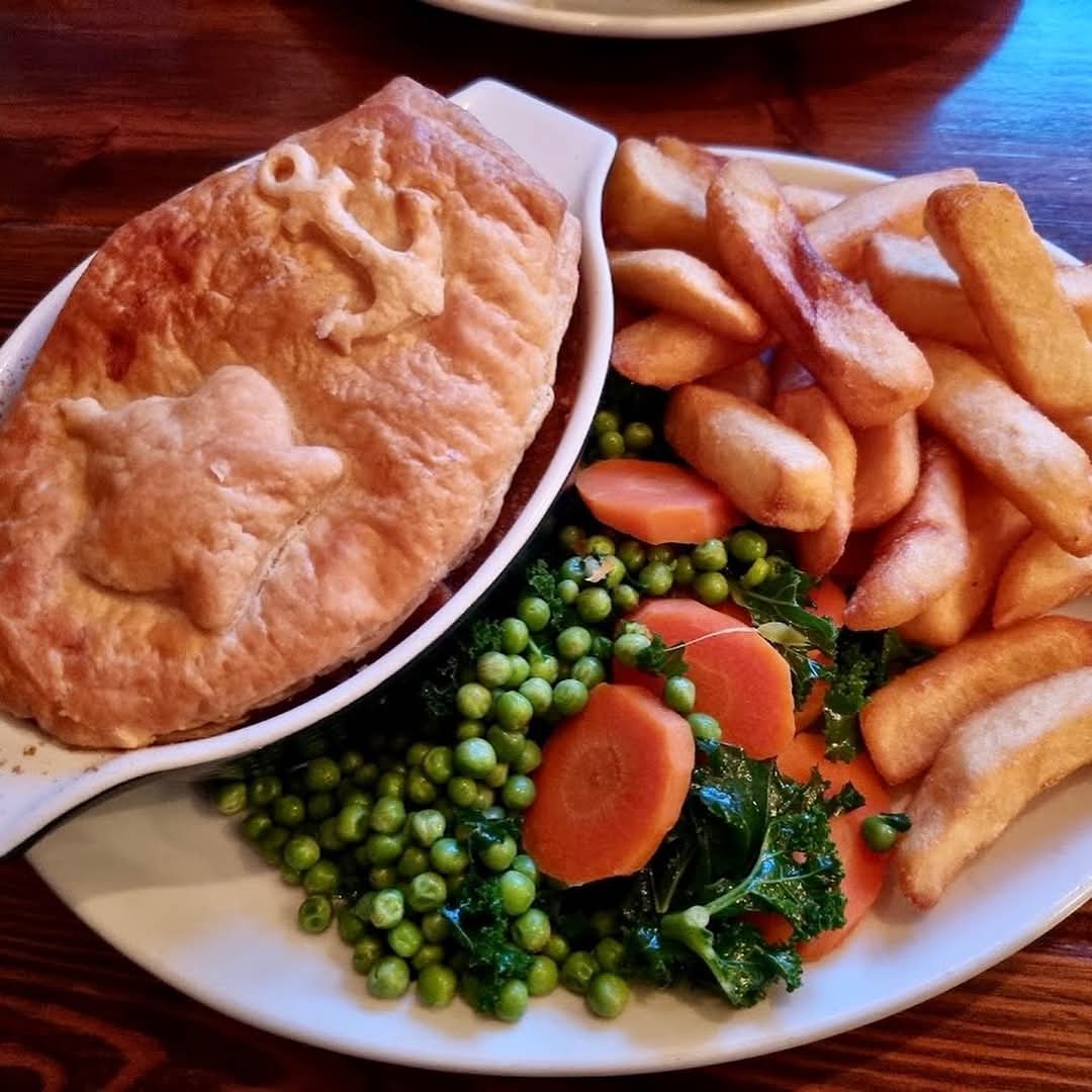 Crown & Anchor photo