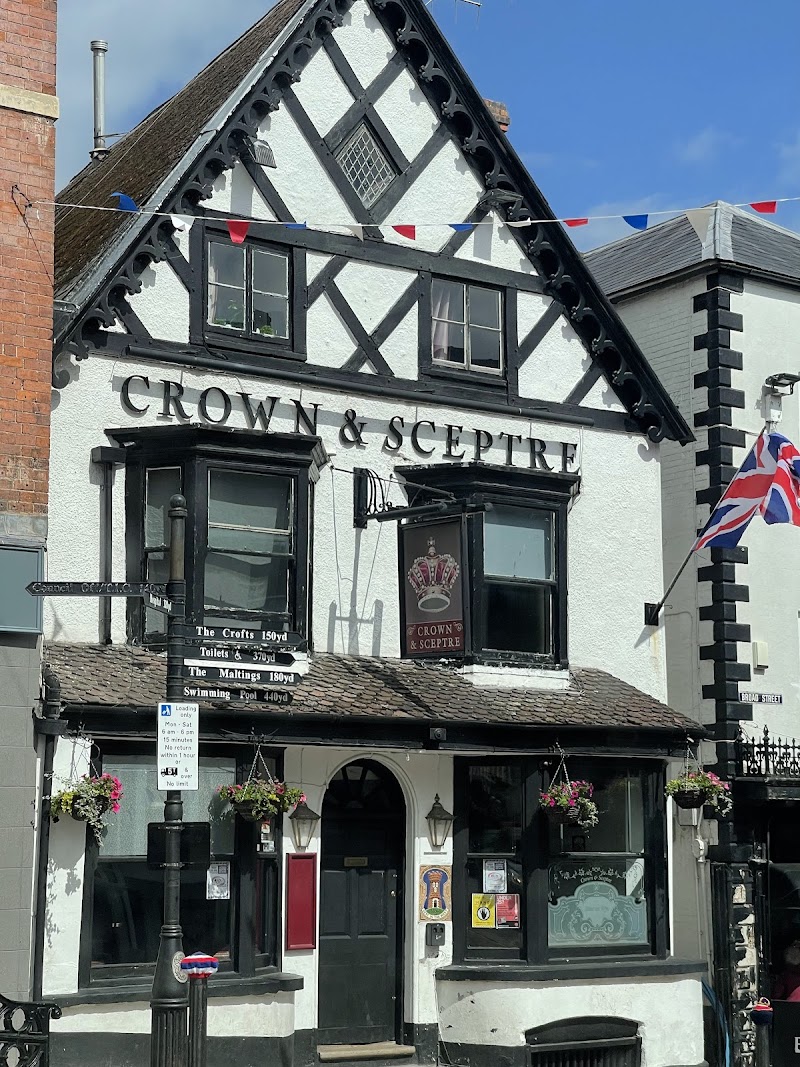 Crown & Sceptre photo