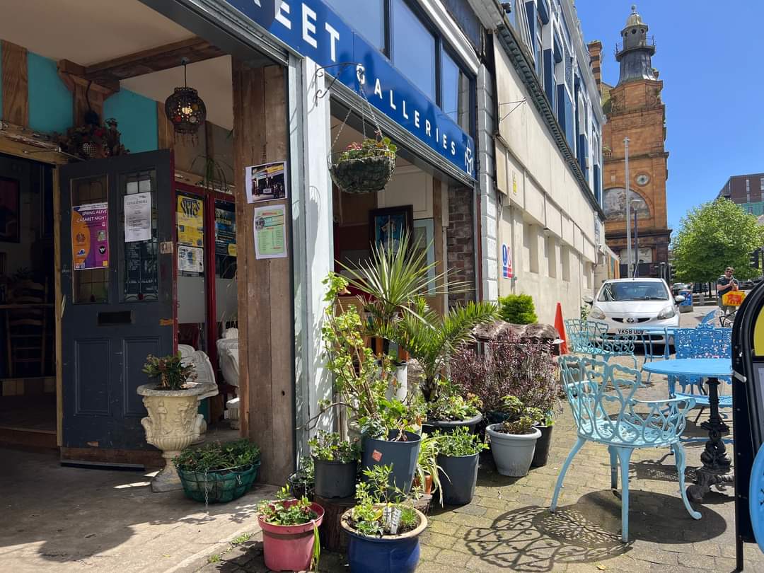 Cafe Momus photo