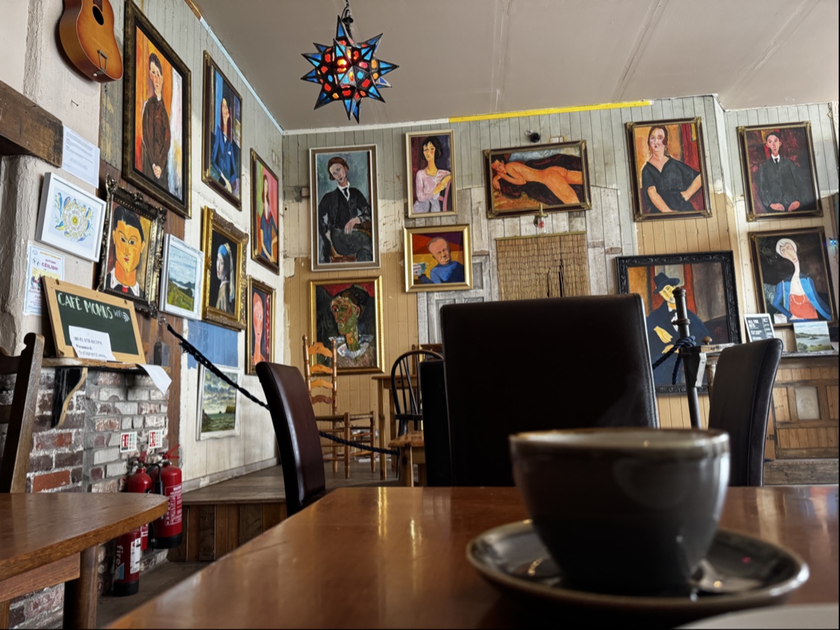 Cafe Momus photo