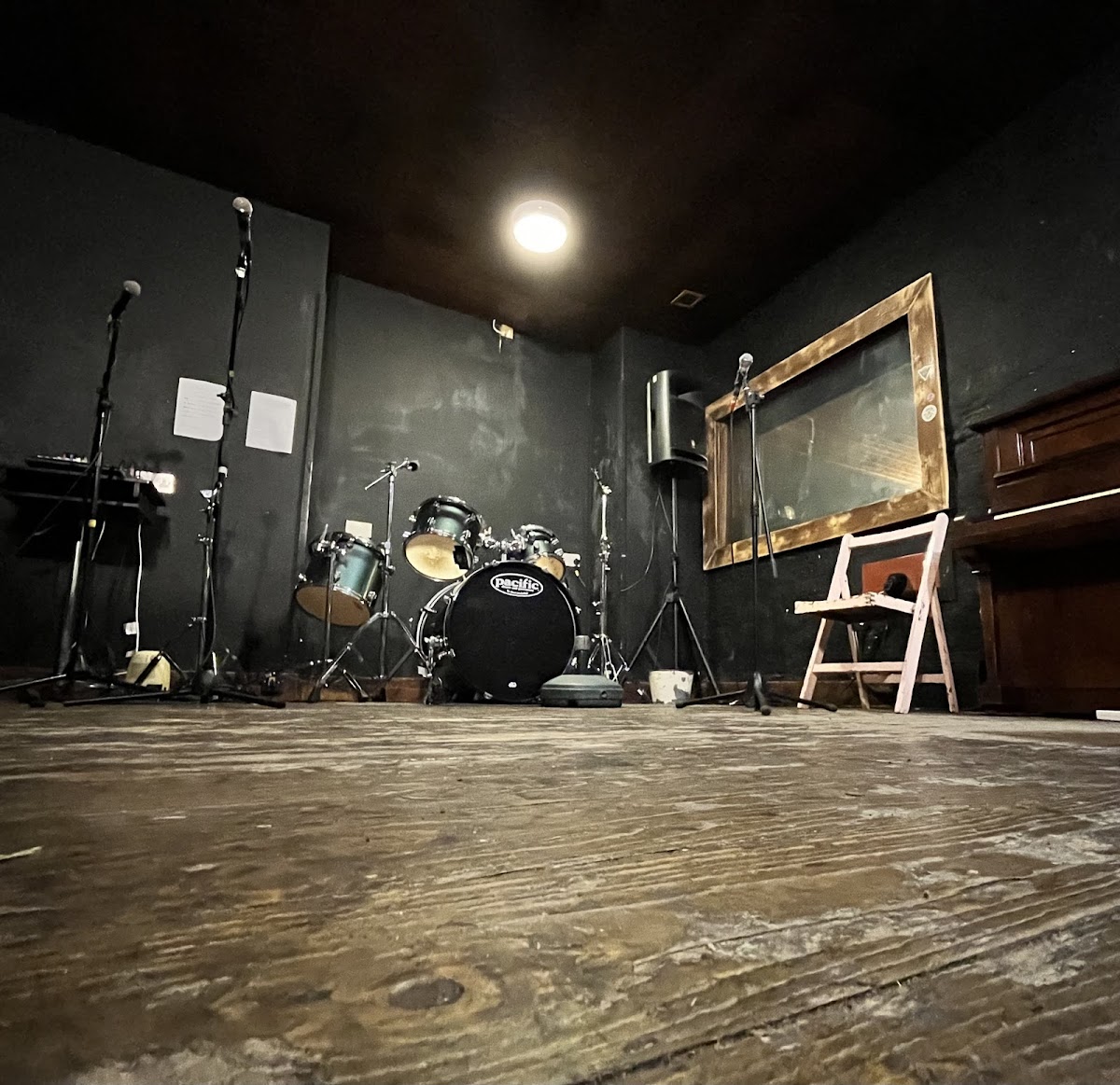 Carlton Studios photo