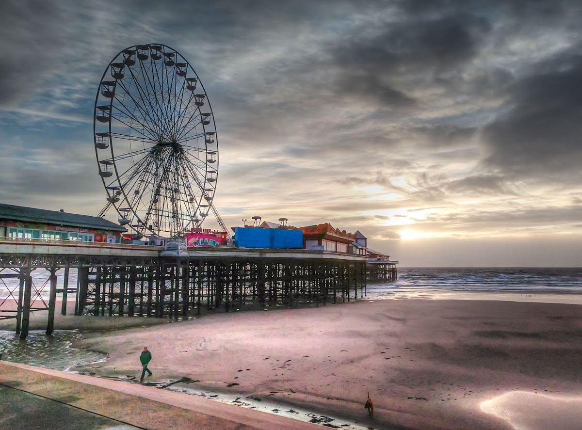 Central Pier Showbar   Blackpool photo