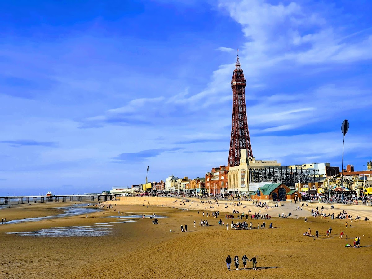 Central Pier Showbar   Blackpool photo