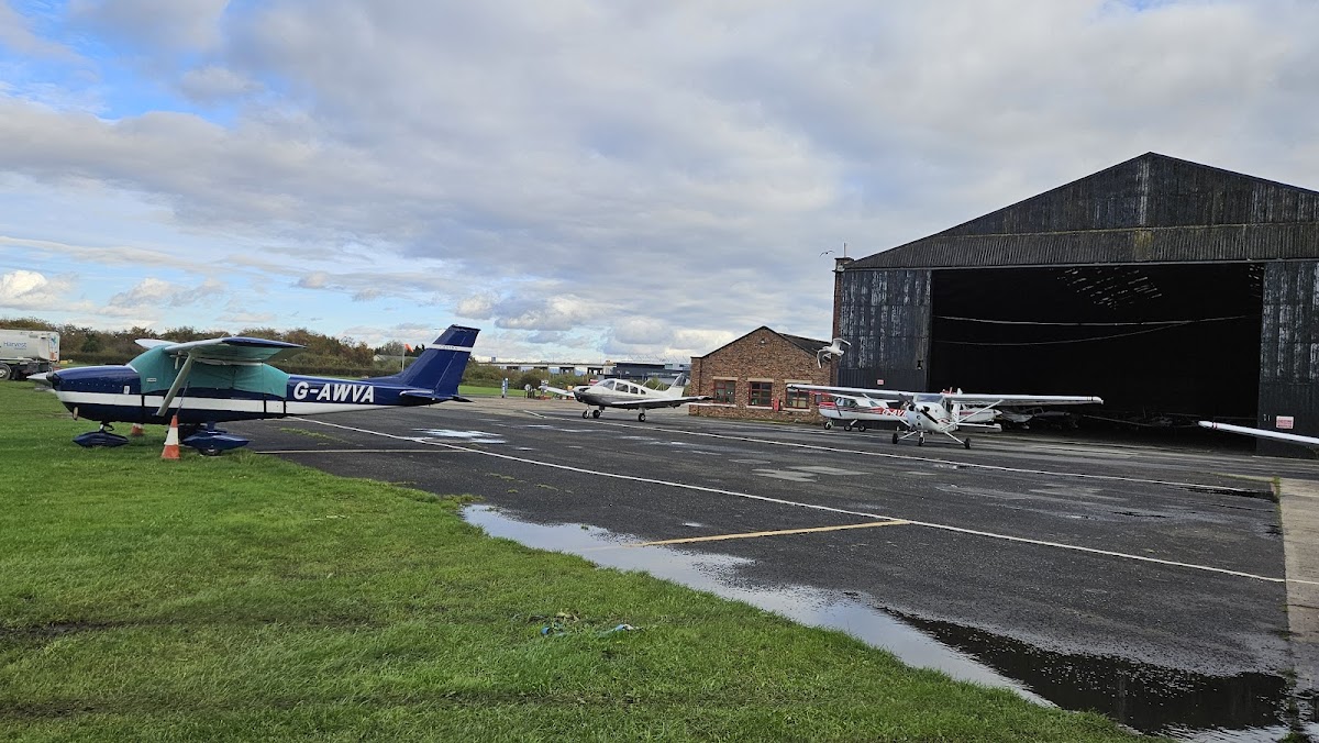 City Airport (Barton) photo