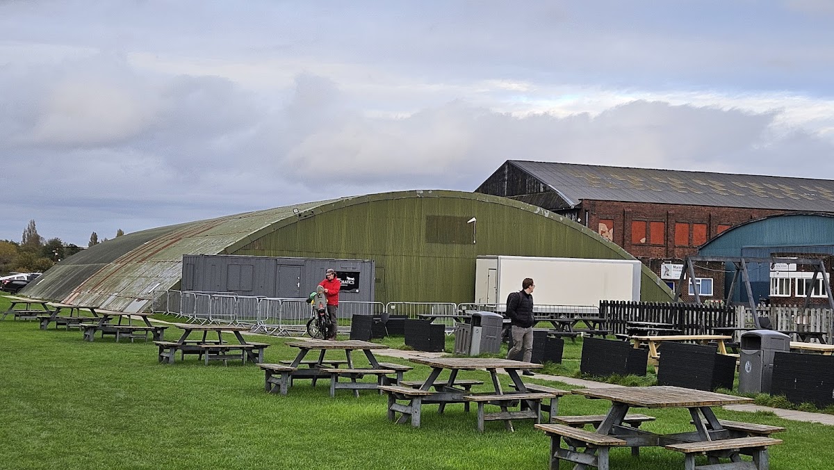 City Airport (Barton) photo