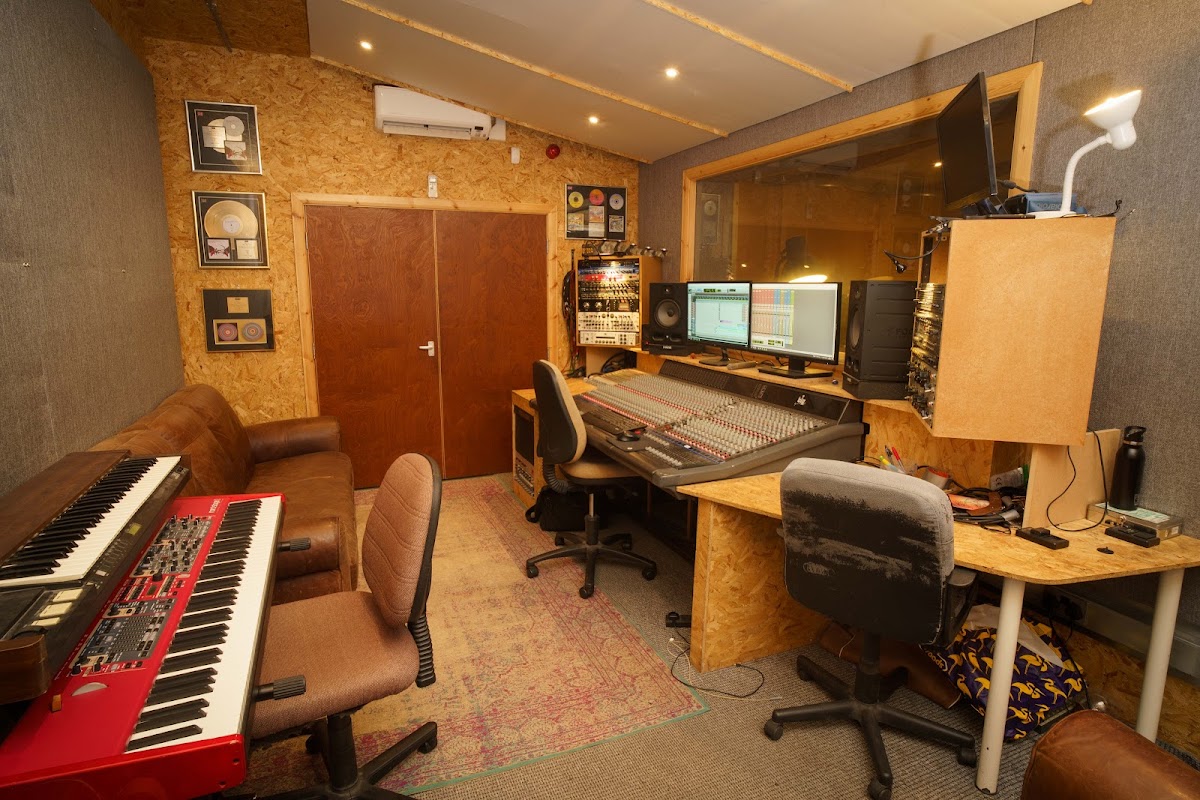 Eiger Studios photo