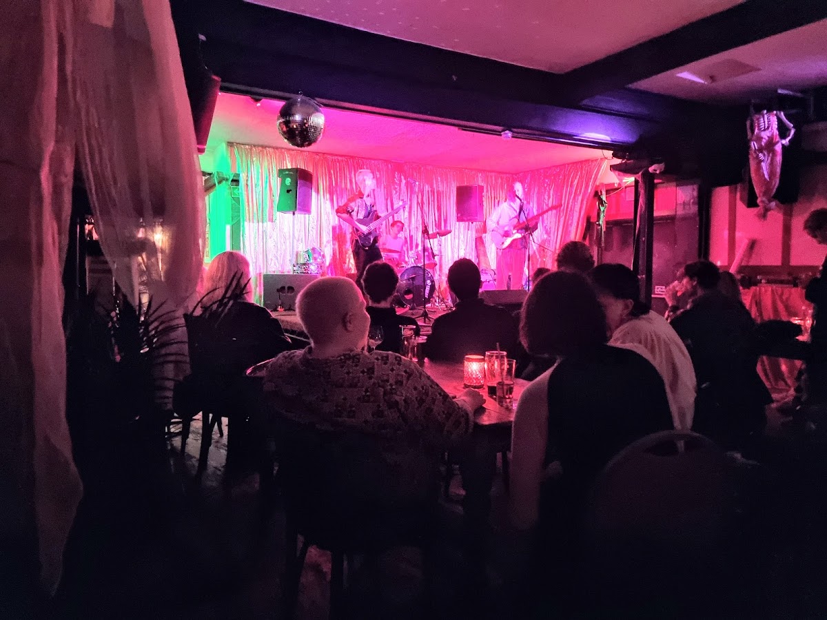 Fox And Firkin, London photo