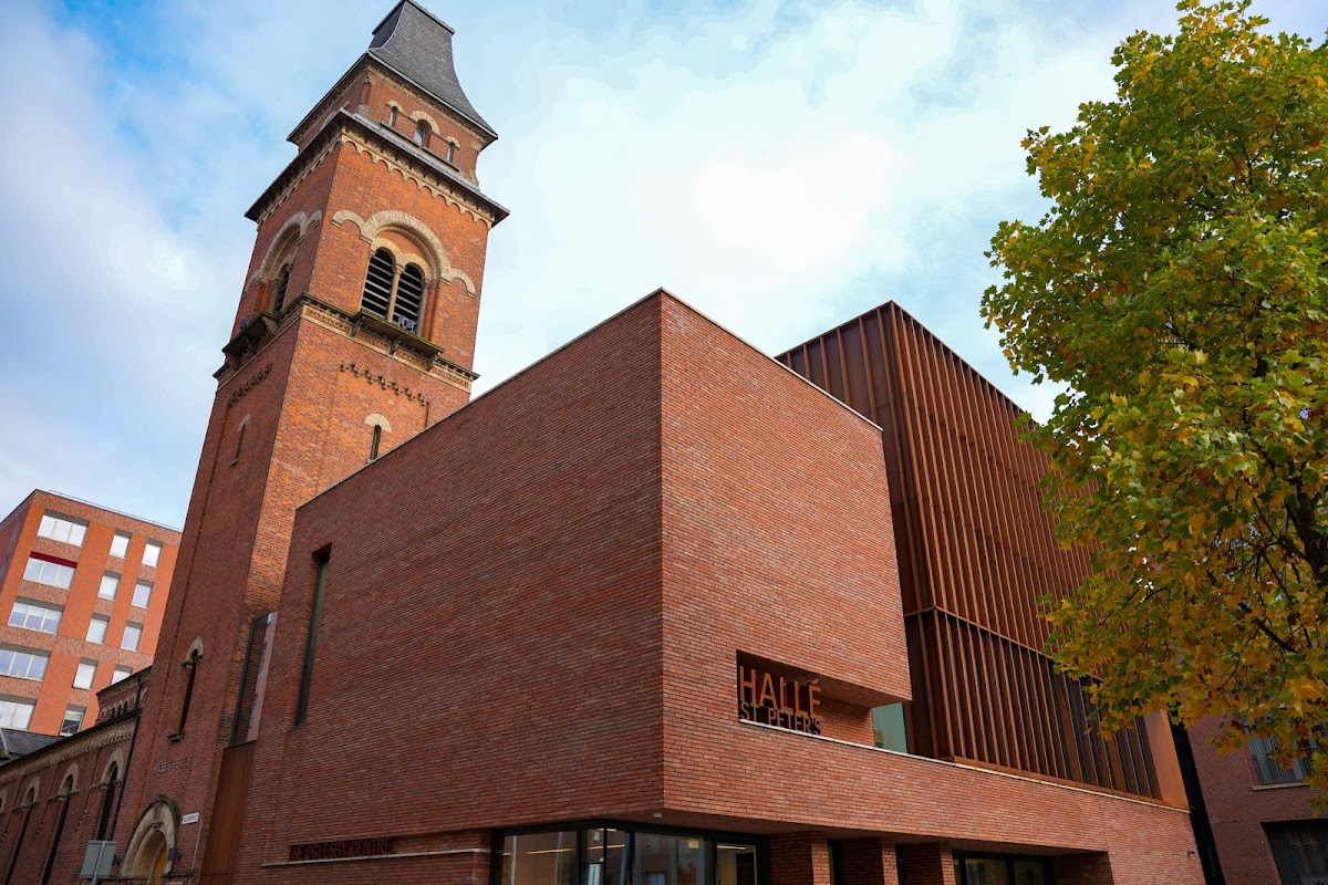 Halle St Peter's photo