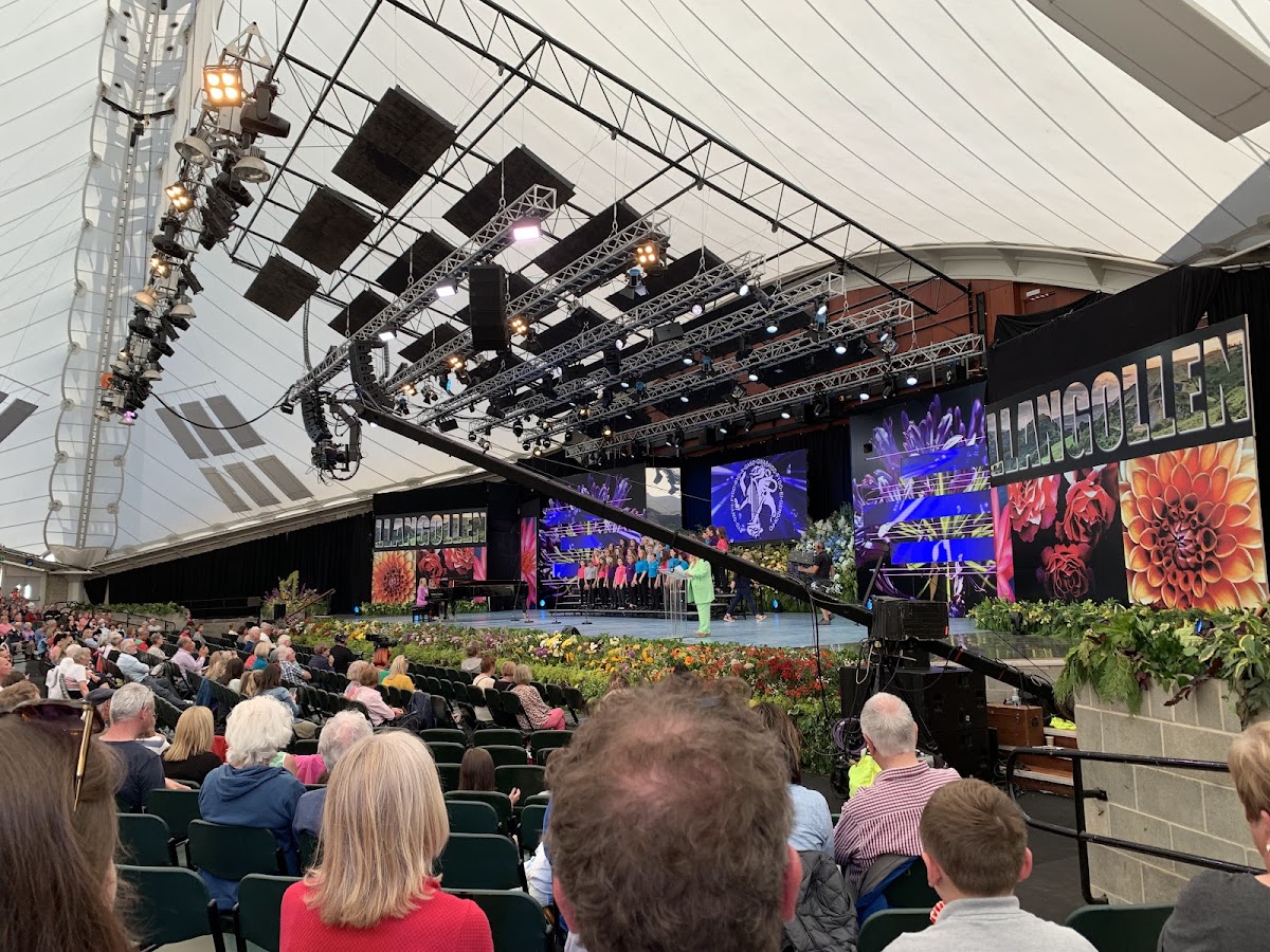 Live at Llangollen, Llangollen Pavilion photo