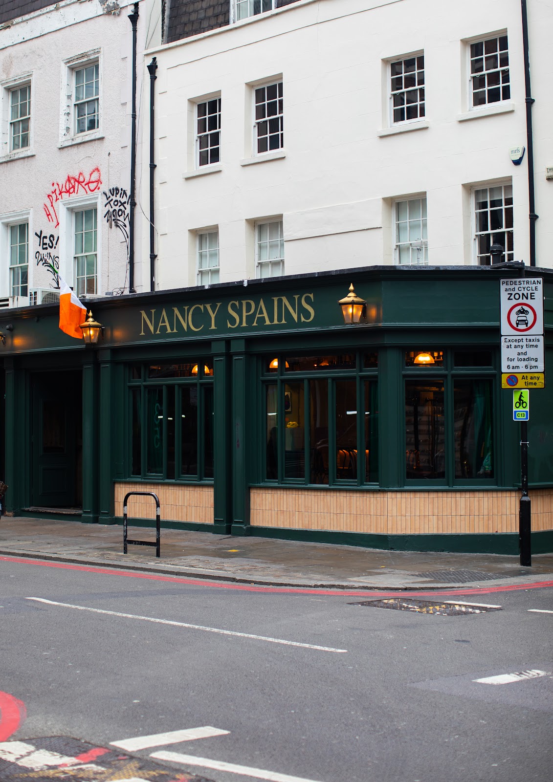 Murphys Bar photo