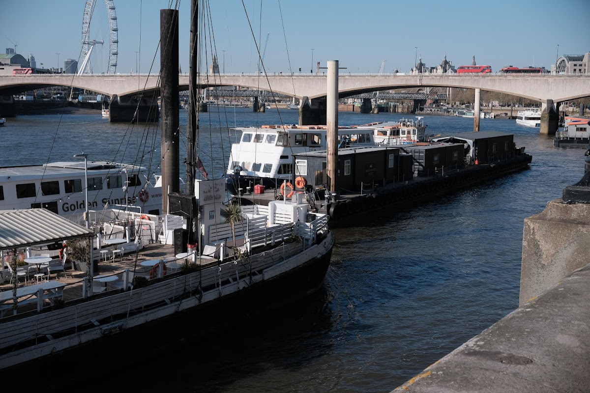 Temple Pier photo