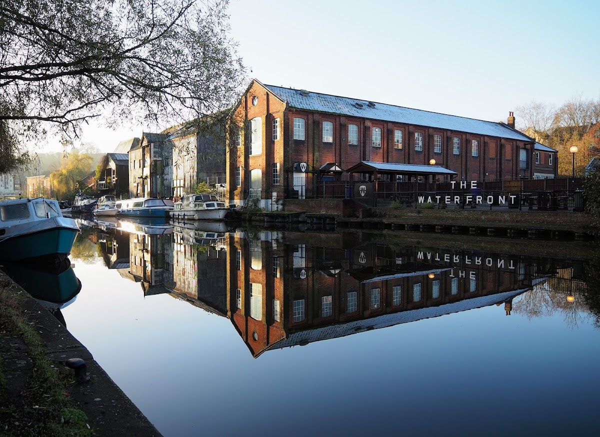 The Adrian Flux Waterfront Studio photo