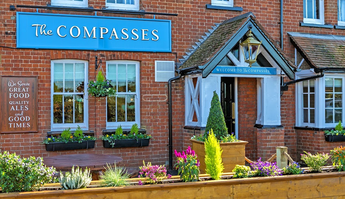 The Compasses, 44 High Street photo