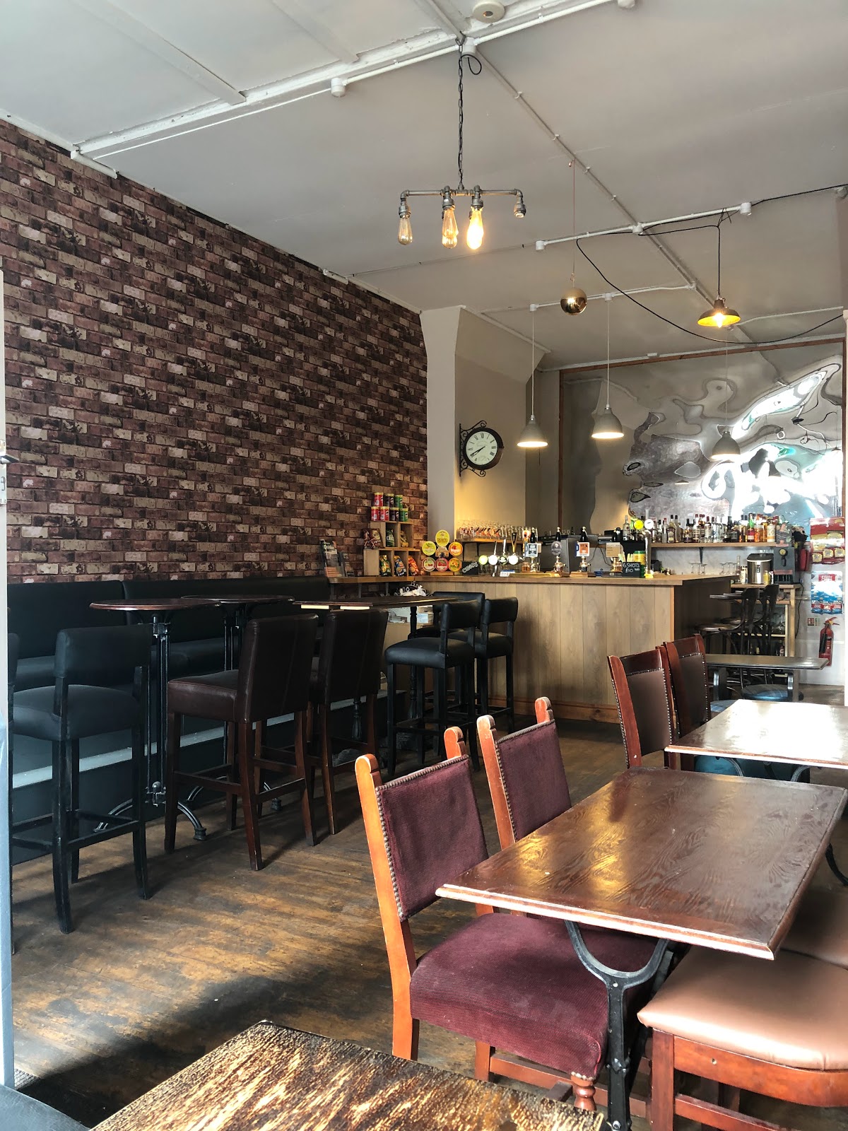 The Mist Rolling Inn photo