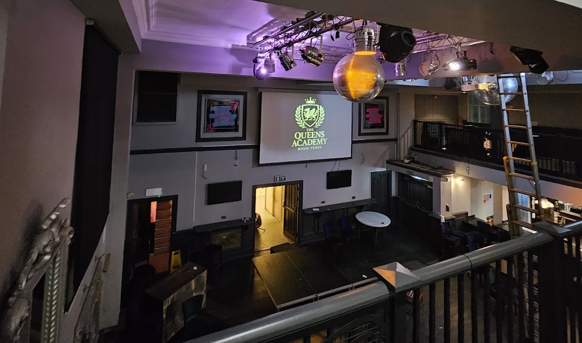 The Queens Academy Newport photo