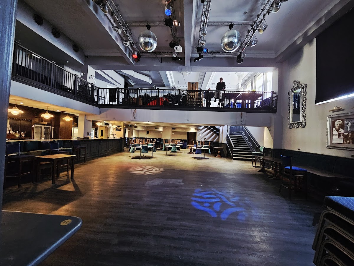 The Queens Academy Newport photo