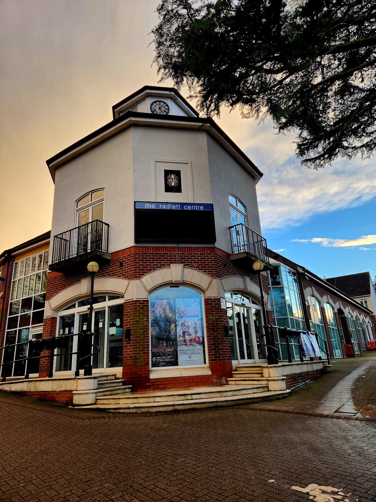 The Radlett Centre photo