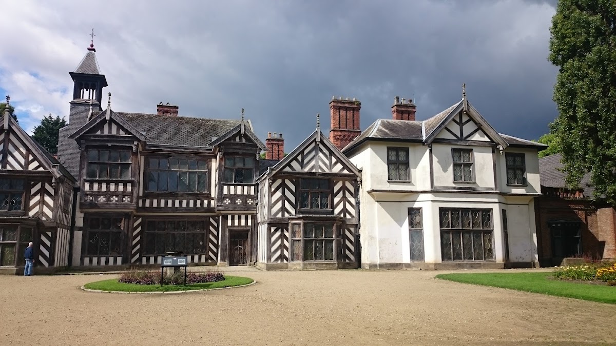 Wythenshawe Park photo