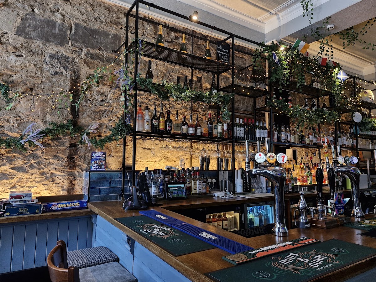 Footlights Bar and Grill photo