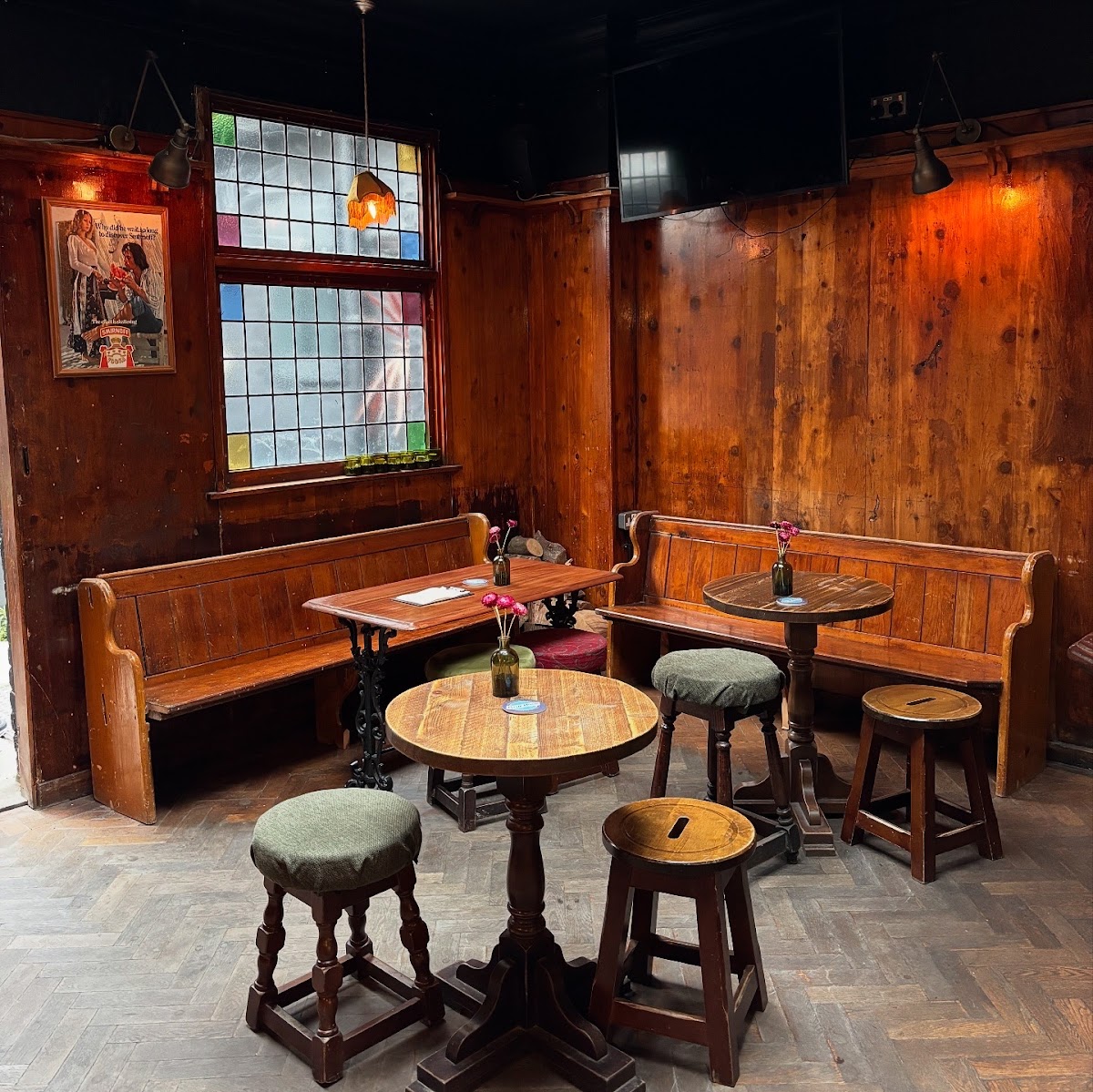 Wooden Cross (formerly Harringay Arms) photo