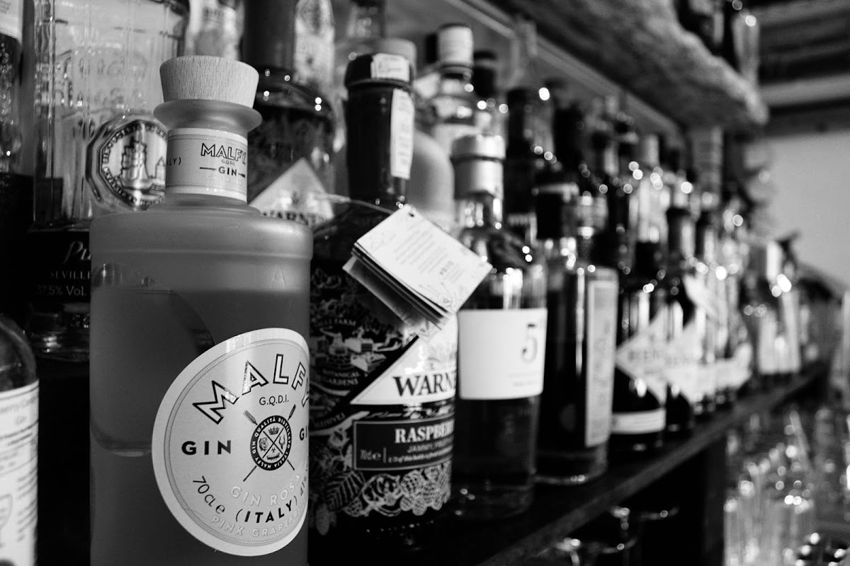 Joe Joe Jim's Bar photo