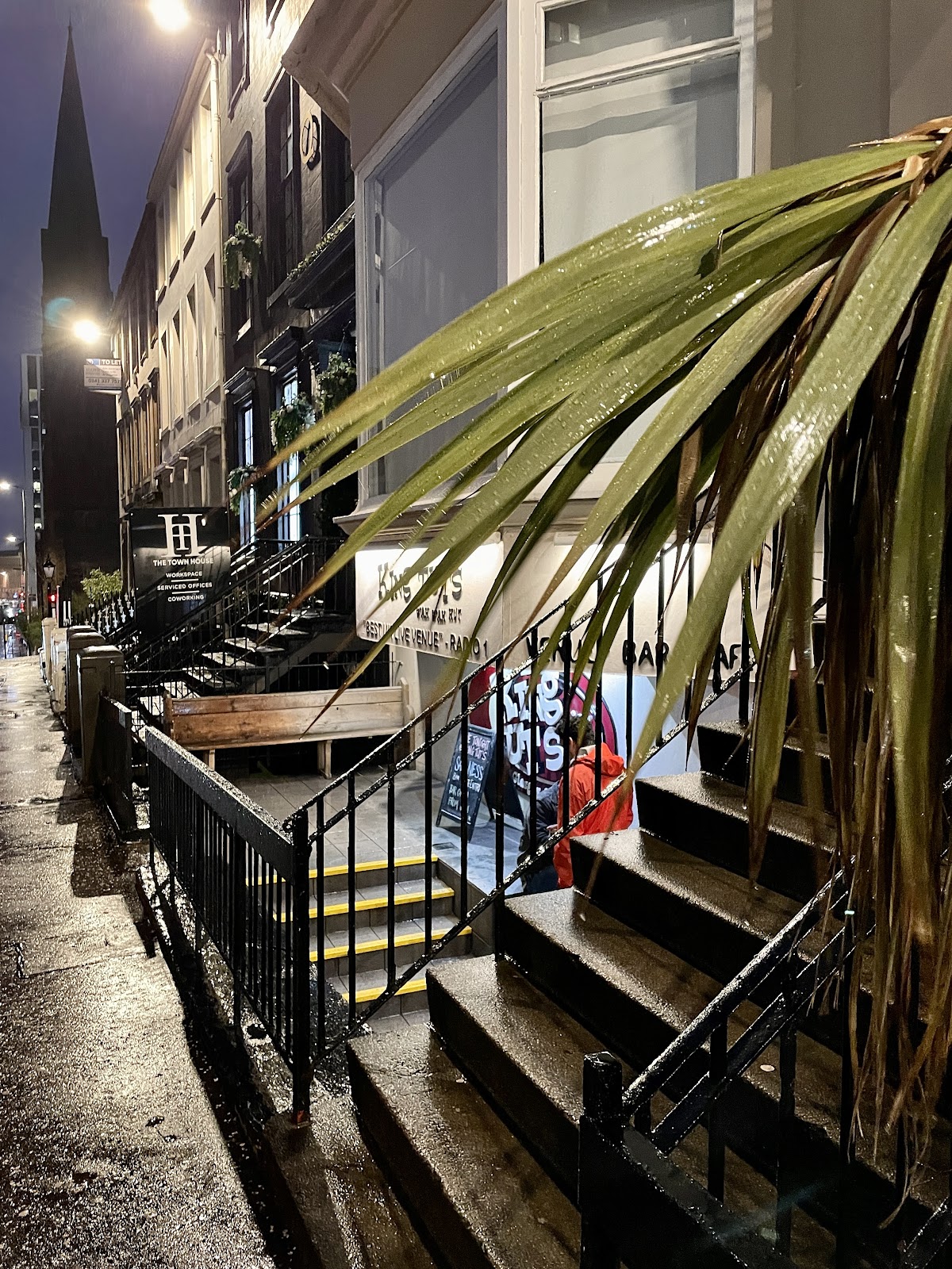 King Tut's Wah Wah Hut photo