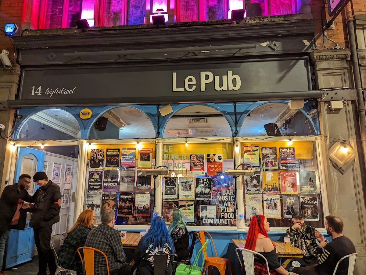 Le Pub photo