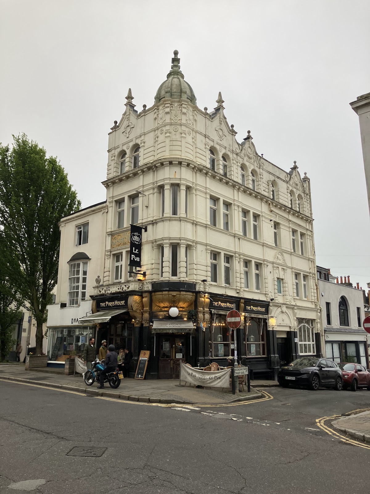 Le Pub (The Paris House) photo