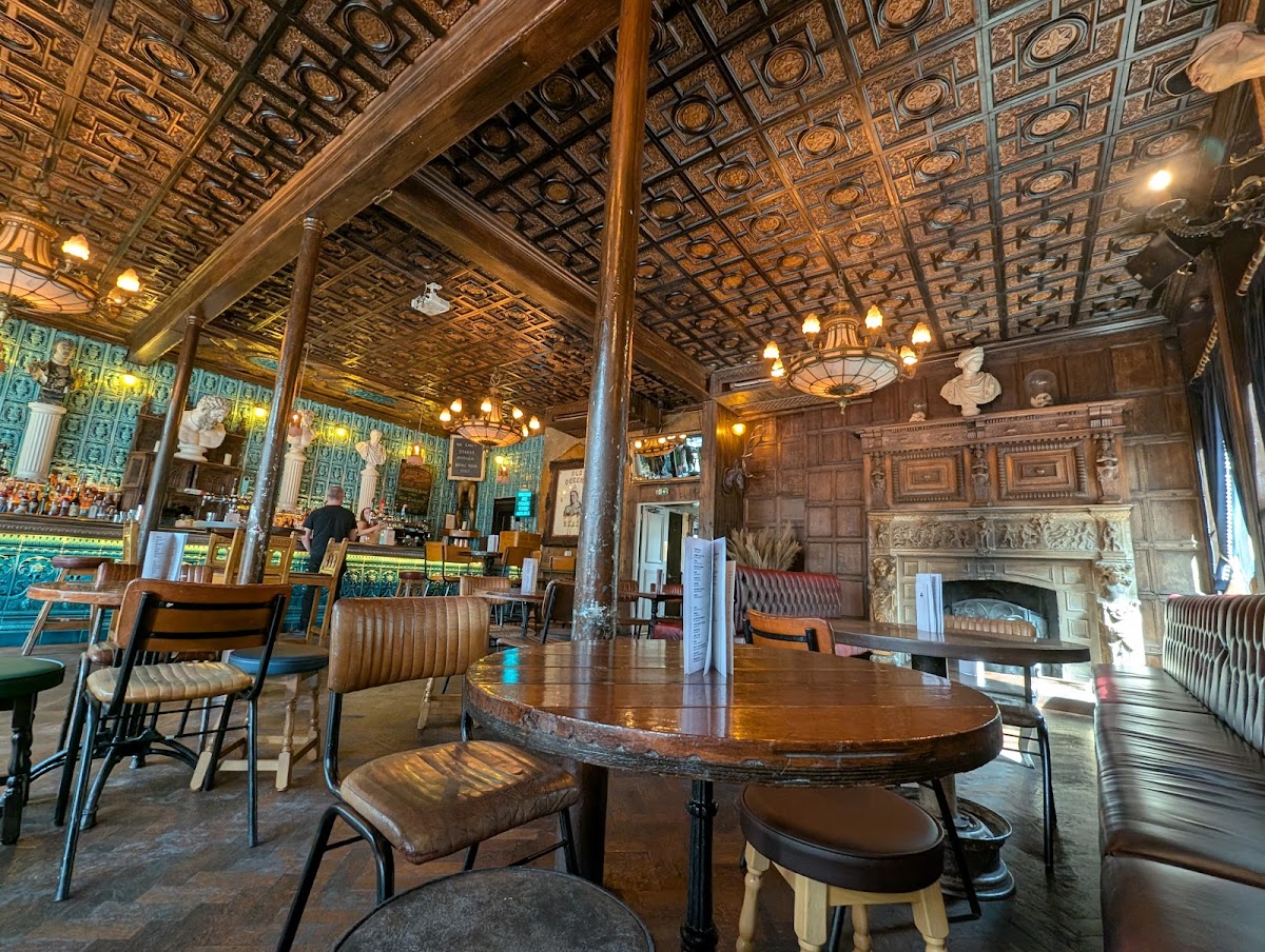 The Old Queen's Head photo
