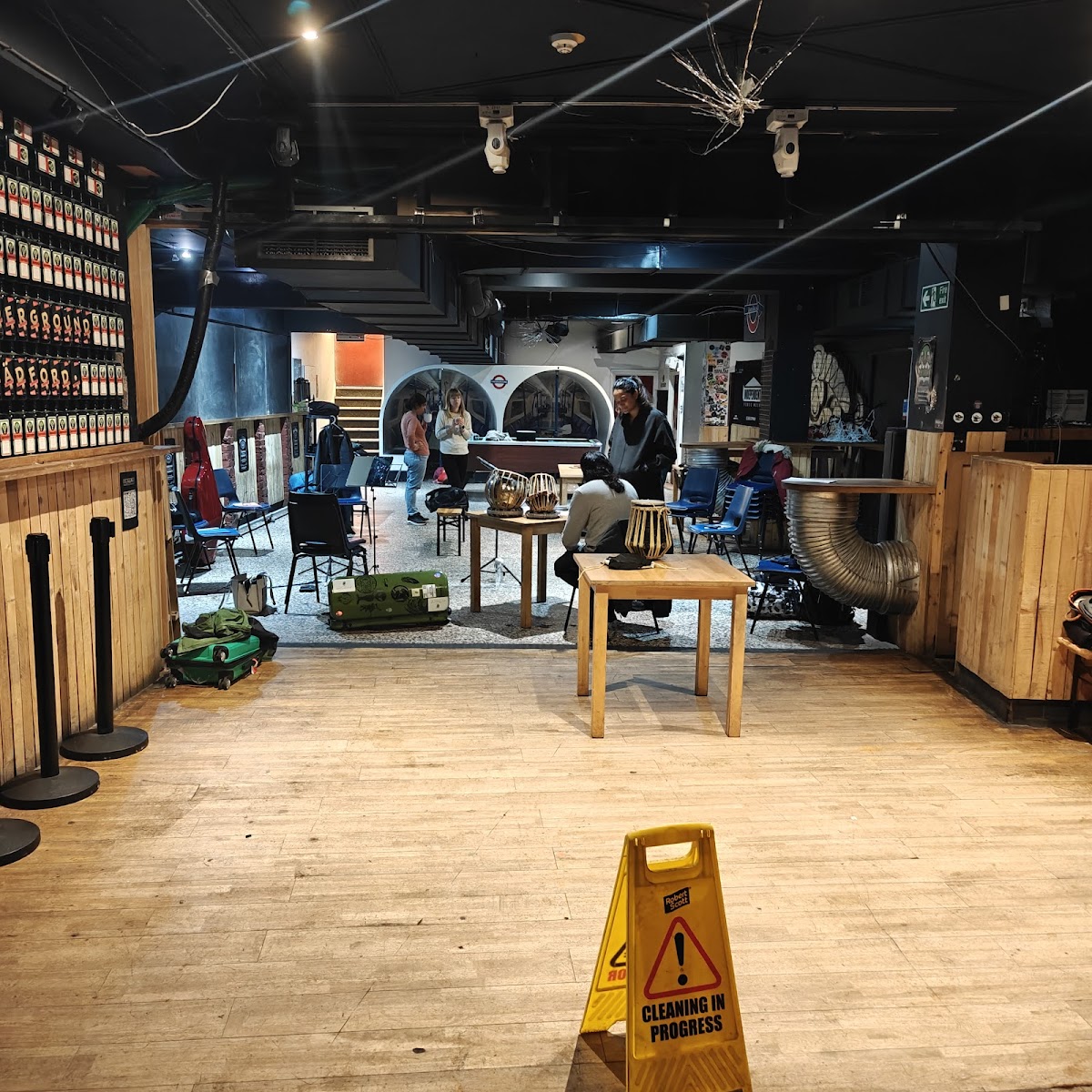 Platform Bar photo