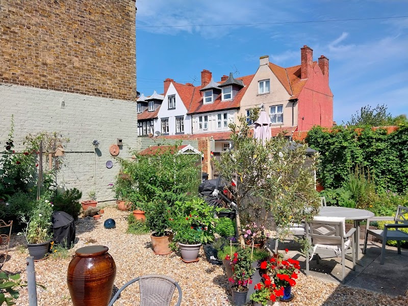 Rosslyn Court photo