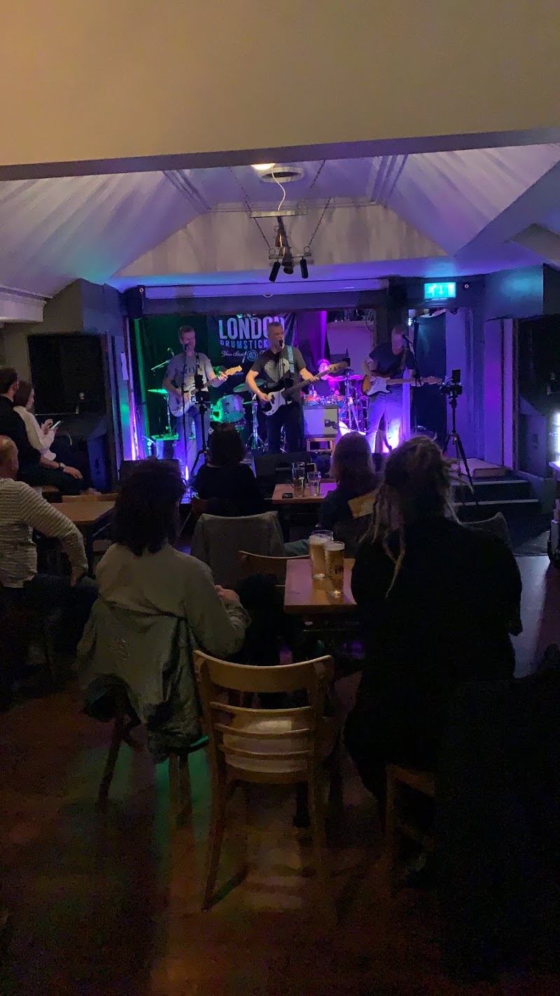 Ruskins Bar photo
