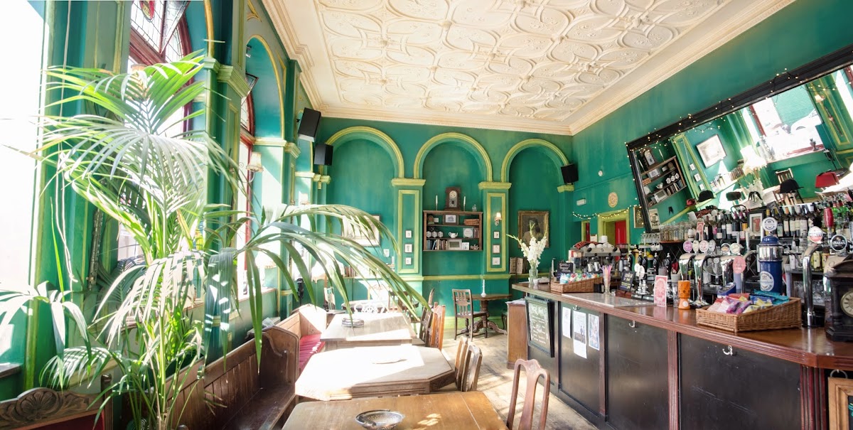 The Bread and Roses Free House photo