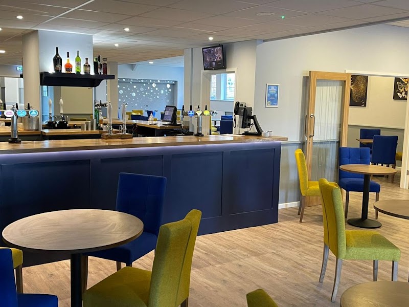 The Club Bar and Lounge — photo 1