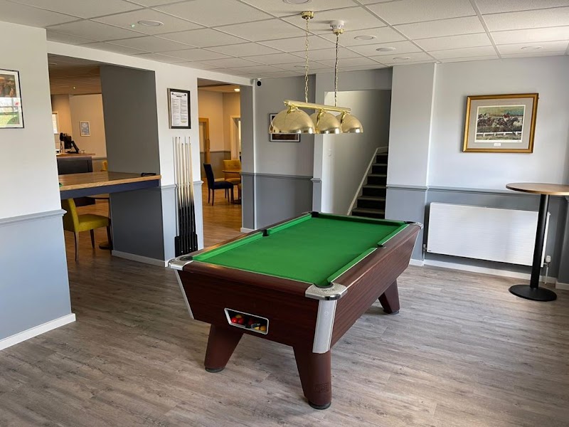 The Club Bar and Lounge — photo 4