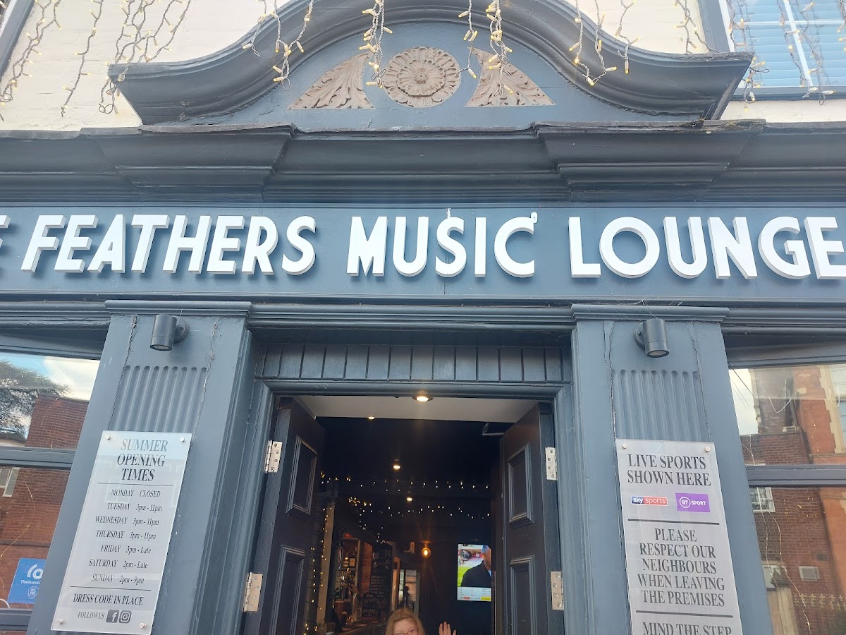 The Feathers Sport & Music Lounge photo