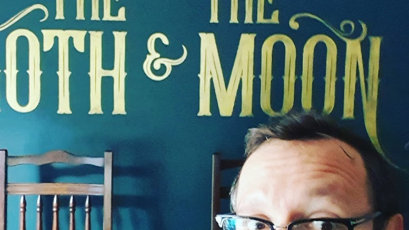 The Moth & The Moon photo