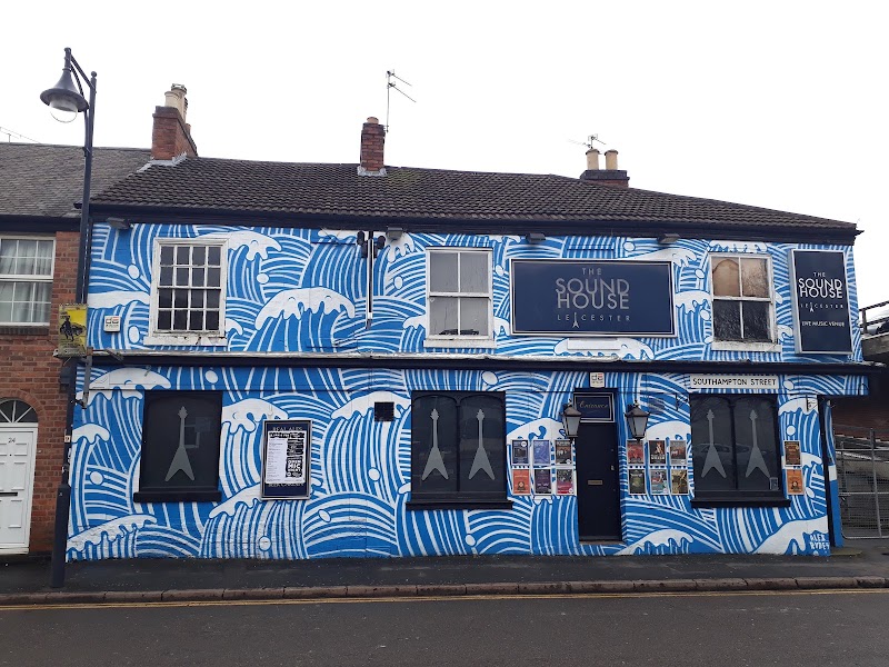 Sally Cinnamon's Music Venue photo